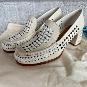 Tory Burch Beige Woven Loafers Never Worn